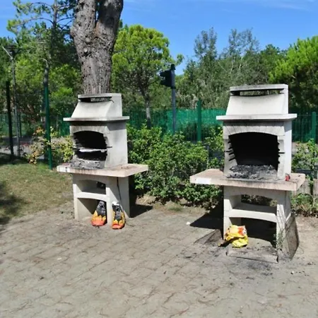 Neat And Quiet First-floor Flat In A Village Appartamento *